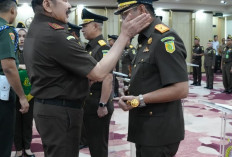 Pelantikan Kajati Bengkulu Berlangsung Hangat, Jaksa Agung Beri Tepukan Semangat