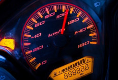 Perhatikan Baik-baik: 4 Tanda Kalau Aki Motor Anda Sudah Mulai Melemah, Intip Detailnya!
