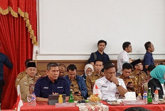 Bupati Kaur Rapat Evaluasi Bersama Menko AHY, Proposal Pembangunan Pelabuhan Linau Diserahkan!