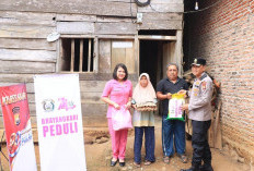 Momen HUT Bhayangkara, Polres Kaur Salurkan Bansos Untuk Warga Terpencil