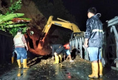 5 Jam Jalan Lumpuh Total Tertimbun Longsor, Begini Kondisi Terkini Akses Manna - Pagar Alam