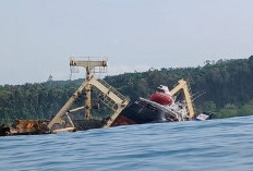 Diterjang Ombak, Kapal Cargo Terbelah Menjadi Tiga Bagian, 73 Ribu Ton Bijih Besi Tumpah