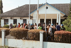 BREAKING NEWS!!! Sejumlah Karyawan PT KGS Di-PHK Demo, Tuntut Upah dan Pesangon