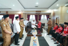 Lepas Kafilah MTQ Nasional XVIII Provinsi Bengkulu, Gubernur Helmi Serahkan 30 Juta