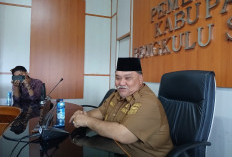Bupati Rifai Minta Warga Disiplin Bayar Tagihan Listrik, Penunggak Terancam Pemutusan hingga Pembongkaran Mete
