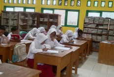 224 Anak Didik SDN 15 Kaur Sumatif dengan Kertas dan Pena