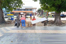 Pedagang Kaki Lima di   Alun-Alun Bintuhan Ditertibkan 