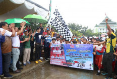 Jalan Santai PGRI Meriah, Bupati Kaur : Guru Bukan Hanya Penyampai Materi