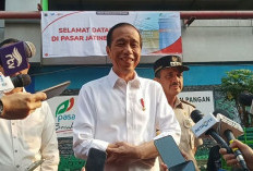 Megawati Sebut Penguasa Seperti Masa Orde Baru, Jokowi Tersenyum