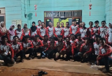 Puluhan Seragam HUT RI Dibagikan   ke Pemdes dan LKD Tanjung Aur