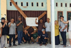 Usai Viral Kantor Desa Disegel, Bupati Bengkulu   Selatan Resmi Nonaktifkan Kades Sukaraja