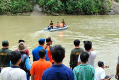 Sudah 27 Jam 3 Warga Kedurang Hanyut, Pencarian Hingga Muara Air Sulau dan Muara Bengkenang