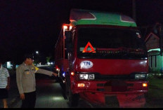 Nyalip Mobil Box, Dua Pelajar Nabrak Fuso Merah, Satu MD Satu Luka Parah