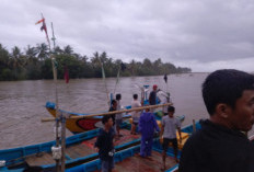 BREAKING NEWS! Tim Temukan Tempat Makan dan Papan Terombang Ambing di Tengah Laut Kaur