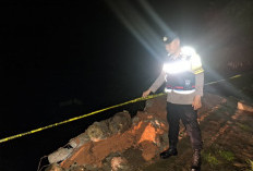 Hujan Deras Picu Longsor 50 Meter di Kedurang, Salon Kecantikan Amblas Seketika 