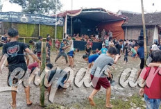 WUJUD CINTA!! Tradisi Lemparan Air di Bulan Suci Ramadan Banjarnegoro 