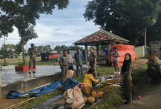 Pedagang Musiman Ditertibkan, Jualan Dialihkan ke Sayap Kanan Alun-Alun Kota Bintuhan 