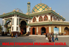 Emangnya Ada Apa? Masjid Syaikhona Muhammad Kholil Bikin Musafir Takjub