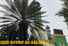 Masjid Agung As-Salam Dikelilingi Pohon Kurma,Pusat Persinggahan Musafir