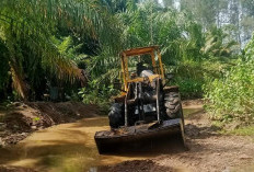 Peduli Lingkungan, PT RCI Bersama Pemerintah Normalisasi Kali di Ulak Pandan