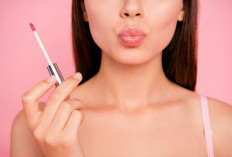 Ini Dia Cara yang Tepat Menggunakan Lip Gloss, Hasilnya Dijamin Cantik dan Berkilau! 