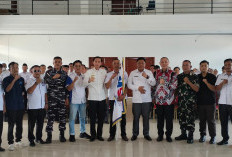 Pengurus MOI Kaur Dikukuhkan, Bupati Gusril: Media Massa Bukan Musuh!
