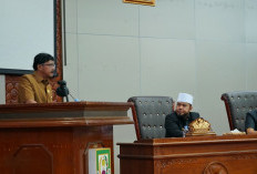 Momen Menarik Rapat Paripurna DPRD Provinsi, PAN Umumkan Pergantian Pimpinan 