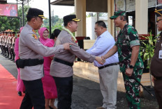 AKBP Aron Sebastian Nahkodai Polres Bengkulu Selatan, Awilzan Lepas Jabatan Penuh Haru!