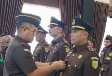 Kajari Bengkulu Selatan Lantik Empat Kasi Baru, Fokus Tegaskan Komitmen Perkuat Penegakan Hukum