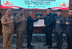 Tujuh Fraksi Sepakat Perda APBD Kaur 2025 Disahkan, Wabup: Catatan DPRD Kaur Jadi Bahan Evaluasi