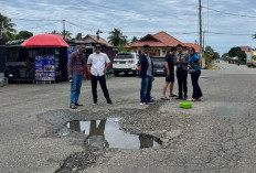 Lubang Jalan di Depan Gedung DPRD Bengkulu Selatan Makan Korban, Pemkab Harus Cepat Bertindak