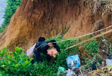 BREAKING NEWS! Pemuda Bunga Mas Terjun ke Jurang Setinggi 50 Meter