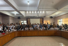 500 Tenaga Honorer Geruduk Gedung DPRD Bengkulu Selatan, Minta Perjuangkan Nasib 