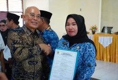 375 PPPK Guru di Bengkulu Selatan Tersenyum Lebar, Terima SK Perpanjangan Langsung 5 Tahun