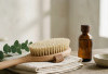 Teknik Perawatan Tubuh Dry Brushing, Cek Cara, Manfaat dan Risikonya di Sini!