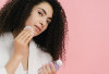 Cari Micellar Water untuk Kulit Wajah, Ini Dia Tips Terbaik yang Bisa Diikuti!
