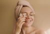 Jangan Salah Lagi, Ini Dia Urutan Pemakaian Skincare Malam Hari untuk Hasil Maksimal!