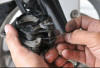 Tak Perlu Bingung, Begini Cara Atasi Suara Rem Motor Berdecit Agar Berkendara Lebih Nyaman