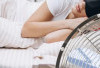 Sering Tidur Menggunakan Kipas Angin? Ada Dampak yang   Harus diperhatikan Baik untuk Orang Dewasa Maupun Bayi