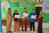Pemdes Bukit Indah Salurkan BLT-DD Tahap I kepada 11 KPM